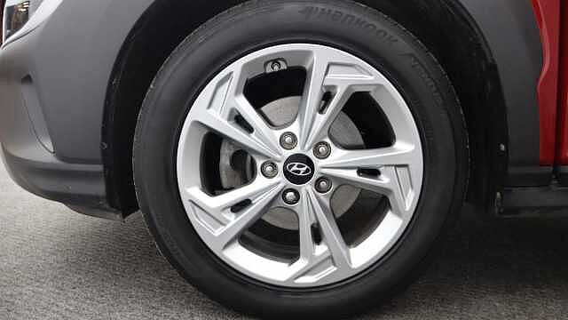 Hyundai KONA SE Connect Red
