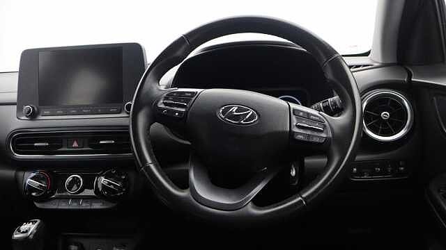 Hyundai KONA SE Connect Red