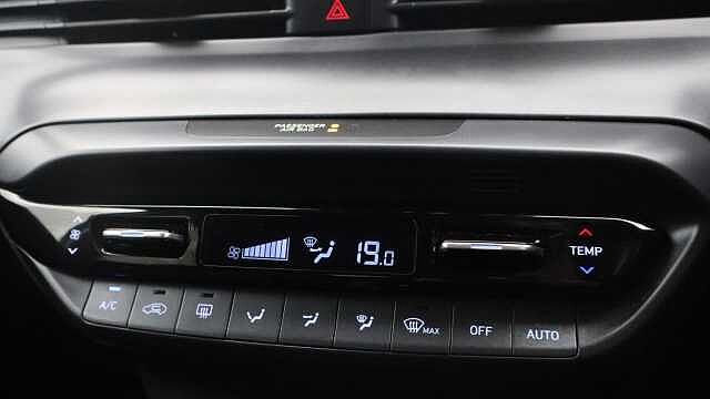 Hyundai I20 1.0 T-GDi MHEV Premium Hatchback 5dr Petrol Hybrid Manual Euro 6 (s/s) (100 ps) Green