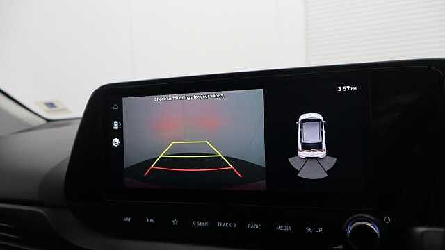 Hyundai BAYON 1.0 T-GDi MHEV Premium SUV 5dr Petrol Hybrid DCT Euro 6 (s/s) (100 ps) Red