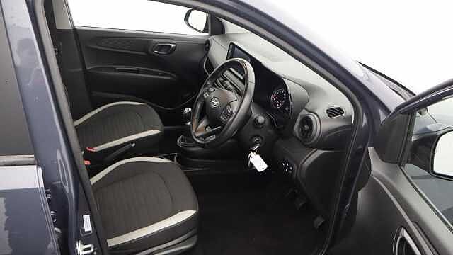 Hyundai i10 1.2 SE Connect Hatchback 5dr Petrol Manual Euro 6 (s/s) (84 ps)