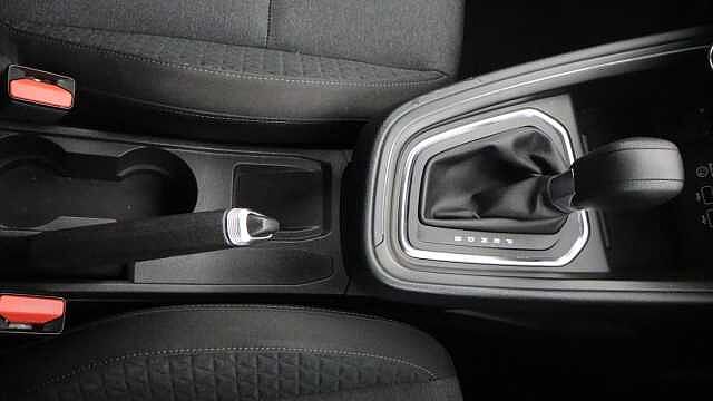 Renault Clio 1.6 E-TECH Evolution Hatchback 5dr Petrol Hybrid Auto Euro 6 (s/s) (145 ps)