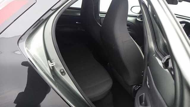 Toyota Aygo X 1.0 VVT-i Edge Hatchback 5dr Petrol Manual Euro 6 (s/s) (72 ps)