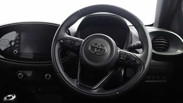 Toyota Aygo X 1.0 VVT-i Edge Hatchback 5dr Petrol Manual Euro 6 (s/s) (72 ps)