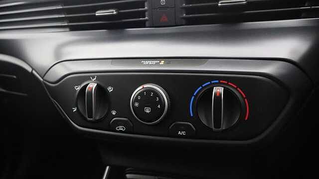 Hyundai BAYON 1.0 T-GDi Advance SUV 5dr Petrol DCT Euro 6 (s/s) (100 ps)