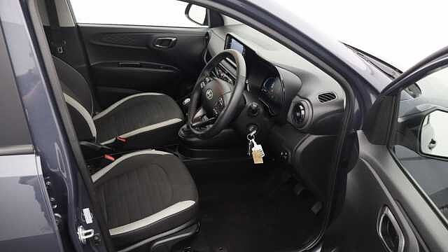 Hyundai I10 1.2 Advance Hatchback 5dr Petrol Manual Euro 6 (s/s) (79 ps) Grey