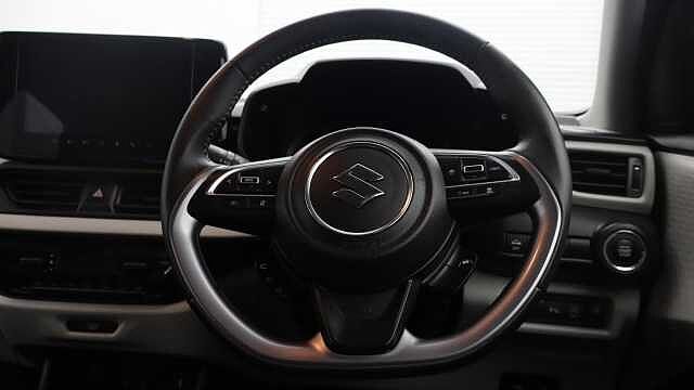 Suzuki Swift 1.2 MHEV Motion Hatchback 5dr Petrol Hybrid Manual Euro 6 (s/s) (82 ps)