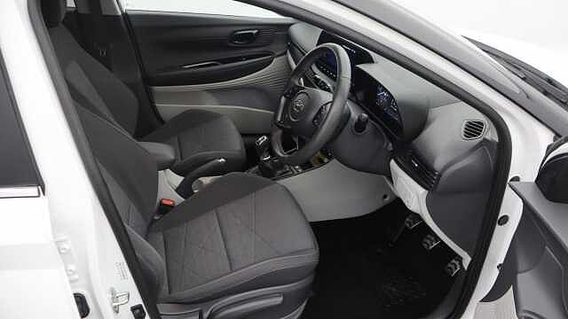 Hyundai BAYON 1.0 T-GDi MHEV Ultimate SUV 5dr Petrol Hybrid Manual Euro 6 (s/s) (100 ps)