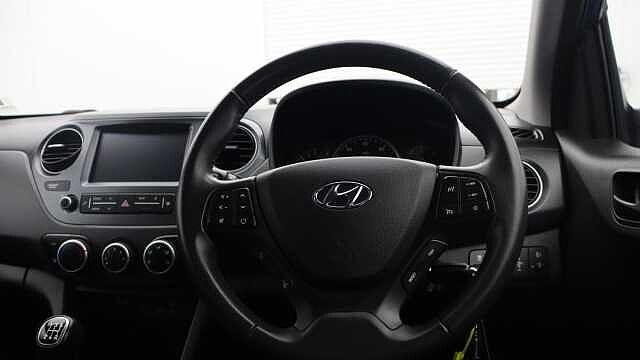 Hyundai i10 1.0 Play Hatchback 5dr Petrol Manual Euro 6 (67 ps)