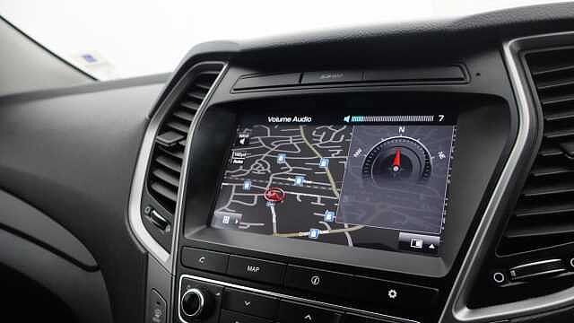 Hyundai Santa Fe 2.2 CRDi Blue Drive Premium SUV 5dr Diesel Auto 4WD Euro 6 (s/s) (200 ps)