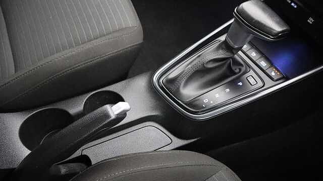Hyundai I20 1.0 T-GDi MHEV Premium Hatchback 5dr Petrol Hybrid DCT Euro 6 (s/s) (100 ps) White