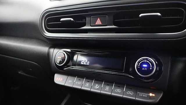 Hyundai KONA 1.6 h-GDi Premium SUV 5dr Petrol Hybrid DCT Euro 6 (s/s) (141 ps)