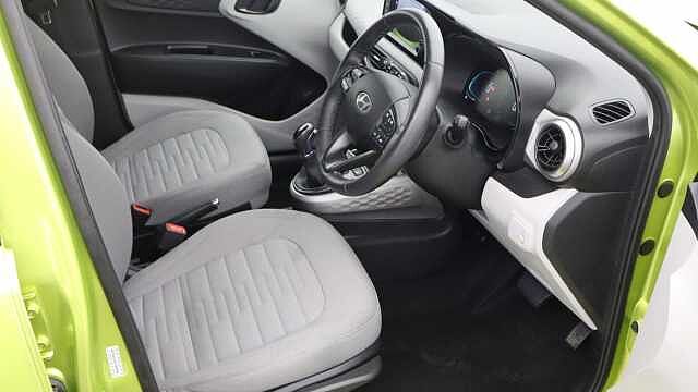 Hyundai i10 1.2 Premium Hatchback 5dr Petrol Auto Euro 6 (s/s) (79 ps)