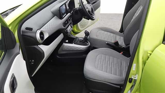 Hyundai i10 1.2 Premium Hatchback 5dr Petrol Auto Euro 6 (s/s) (79 ps)