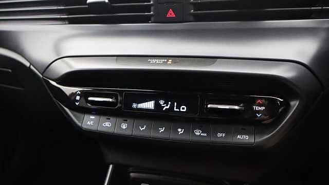 Hyundai BAYON 1.0 T-GDi Premium SUV 5dr Petrol Manual Euro 6 (s/s) (100 ps) Red
