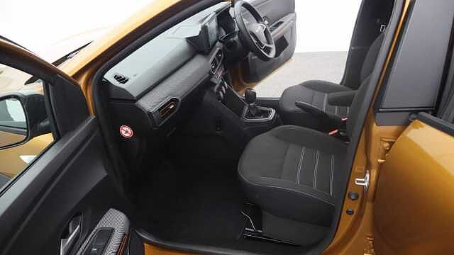Dacia Sandero Stepway 1.0 TCe Expression Hatchback 5dr Petrol CVT Euro 6 (s/s) (90 ps)