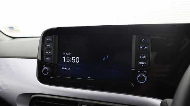 Hyundai i10 1.2 Premium Hatchback 5dr Petrol Auto Euro 6 (s/s) (79 ps)