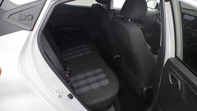 Hyundai i10 1.2 Premium Hatchback 5dr Petrol Auto Euro 6 (s/s) (79 ps)