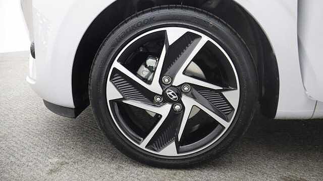 Hyundai i10 1.2 Premium Hatchback 5dr Petrol Auto Euro 6 (s/s) (79 ps)