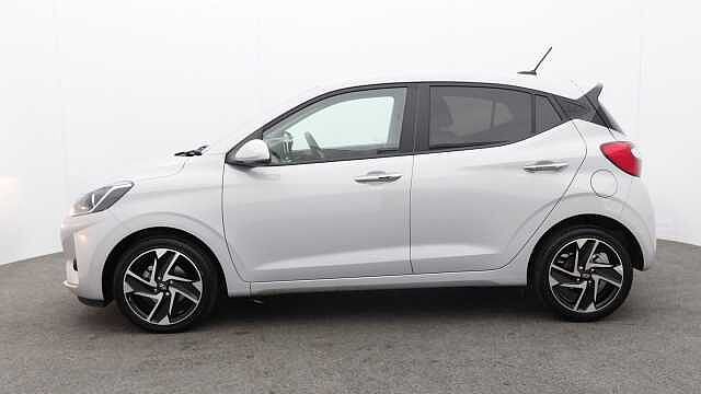 Hyundai i10 1.2 Premium Hatchback 5dr Petrol Auto Euro 6 (s/s) (79 ps)