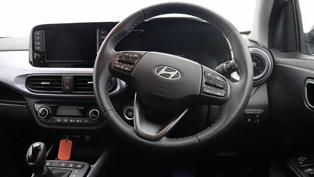 Hyundai i10 1.2 Premium Hatchback 5dr Petrol Auto Euro 6 (s/s) (79 ps)