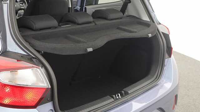 Hyundai i10 1.2 Premium Hatchback 5dr Petrol Manual Euro 6 (s/s) (79 ps)