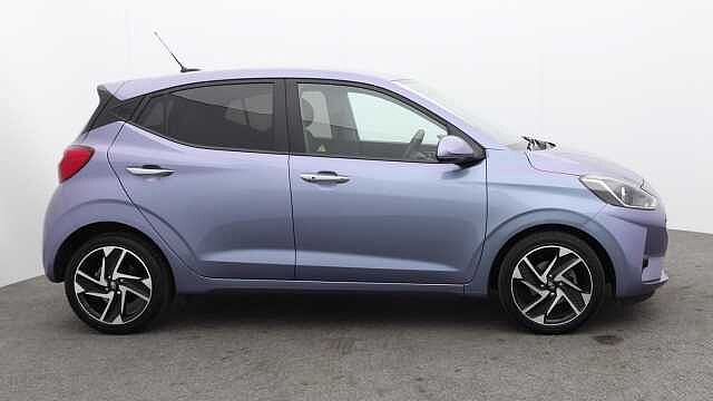 Hyundai i10 1.2 Premium Hatchback 5dr Petrol Manual Euro 6 (s/s) (79 ps)