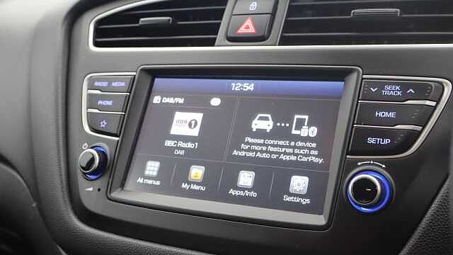Hyundai I20 1.2 SE Launch Edition Hatchback 5dr Petrol Manual Euro 6 (s/s) (84 ps) Grey