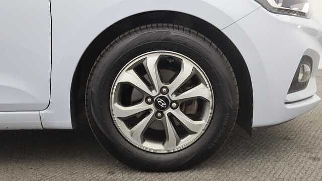 Hyundai I20 1.2 SE Launch Edition Hatchback 5dr Petrol Manual Euro 6 (s/s) (84 ps) Grey