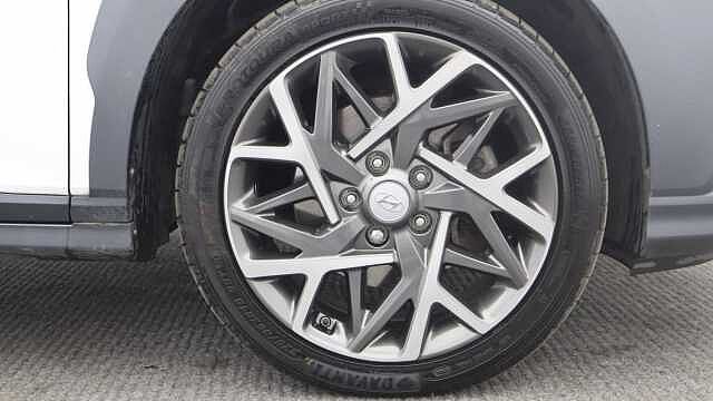 Hyundai KONA 1.6 h-GDi Premium SUV 5dr Petrol Hybrid DCT Euro 6 (s/s) (141 ps)