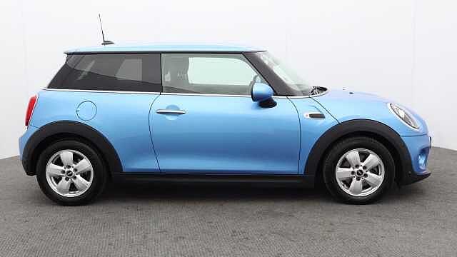 MINI Hatch 1.5 Cooper Classic Hatchback 3dr Petrol Steptronic Euro 6 (s/s) (136 ps)