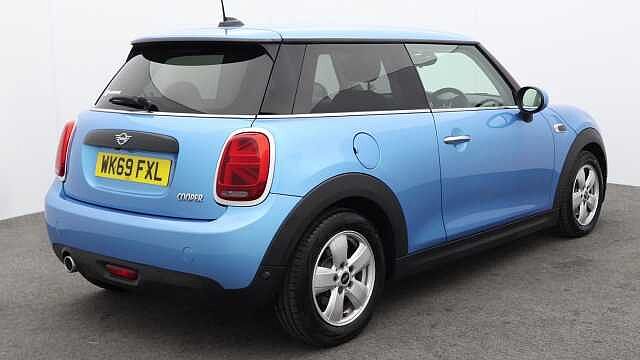 MINI Hatch 1.5 Cooper Classic Hatchback 3dr Petrol Steptronic Euro 6 (s/s) (136 ps)