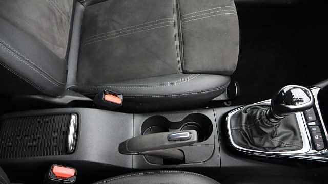 Vauxhall Crossland 1.2 Turbo Ultimate Nav SUV 5dr Petrol Manual Euro 6 (s/s) (130 ps)