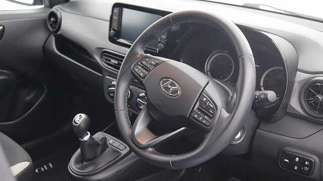 Hyundai I10 1.0 SE Connect Hatchback 5dr Petrol Manual Euro 6 (s/s) (67 ps) Blue
