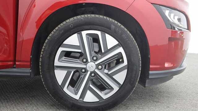 Hyundai KONA 39kWh Premium SUV 5dr Electric Auto (10.5kW Charger) (136 ps)