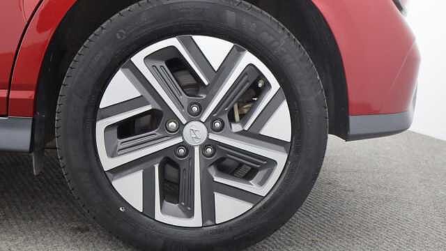 Hyundai KONA 39kWh Premium SUV 5dr Electric Auto (10.5kW Charger) (136 ps)