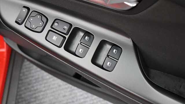 Hyundai KONA 1.0 T-GDi MHEV SE Connect SUV 5dr Petrol Hybrid Manual Euro 6 (s/s) (120 ps)