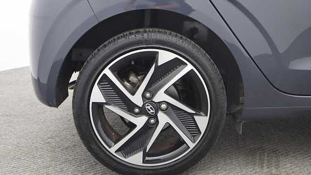 Hyundai i10 1.0 Premium Hatchback 5dr Petrol Manual Euro 6 (s/s) (63 ps)