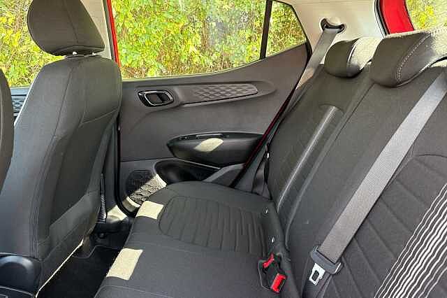 Hyundai I10 1.2 MPi SE Connect 5dr Dragon Red