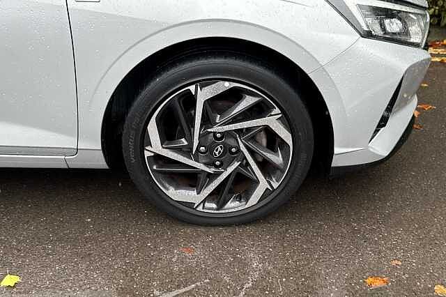 Hyundai I20 1.0T GDi 48V MHD Premium 5dr DCT Sleek Silver