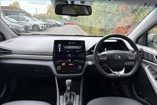 Hyundai Ioniq 1.6 GDi Plug-in Hybrid Premium SE 5dr DCT