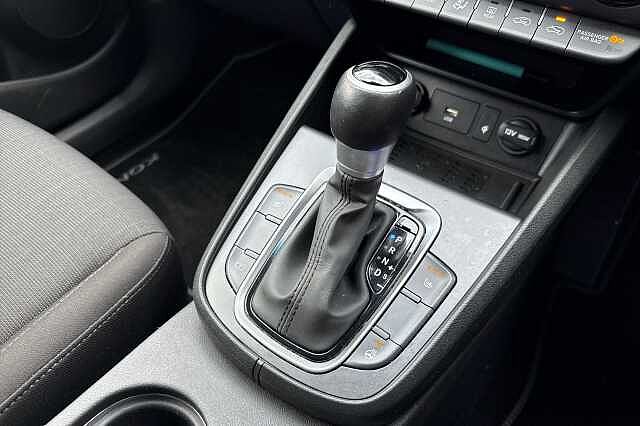 Hyundai KONA 1.6 GDi Hybrid Premium 5dr DCT Phantom Black