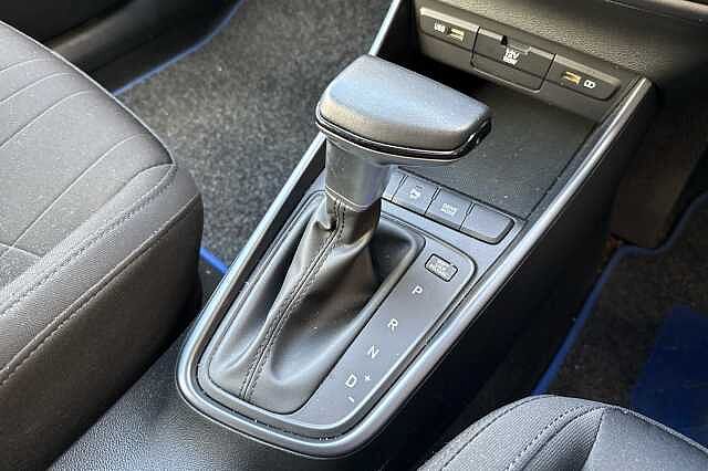 Hyundai Bayon T-GDI SE CONNECT DCT MHEV