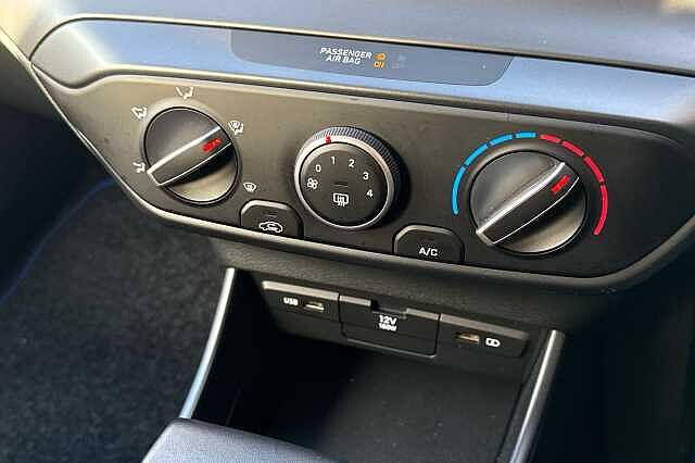 Hyundai Bayon T-GDI SE CONNECT DCT MHEV