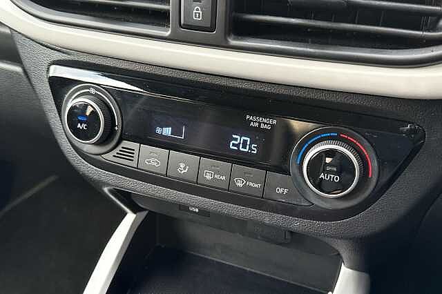 Hyundai I10 MPI PREMIUM Mangrove Green