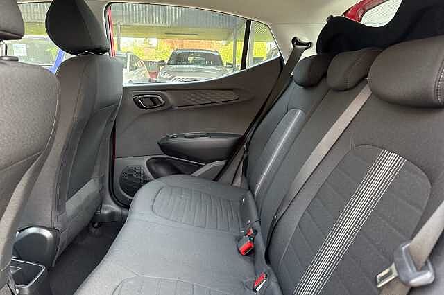 Hyundai I10 ADVANCE Dragon Red