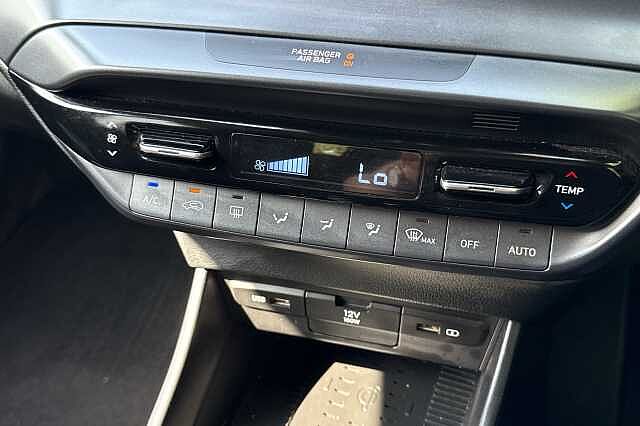 Hyundai Bayon T-GDI PREMIUM MHEV