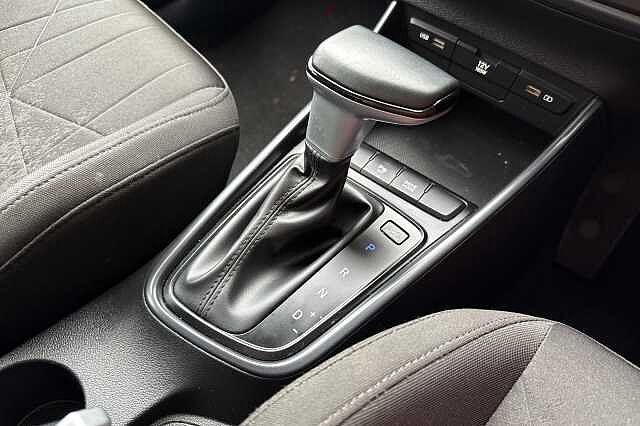 Hyundai Bayon T-GDI SE CONNECT DCT MHEV