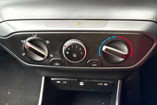 Hyundai Bayon T-GDI SE CONNECT DCT MHEV