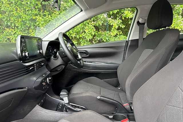 Hyundai Bayon T-GDI SE CONNECT DCT MHEV